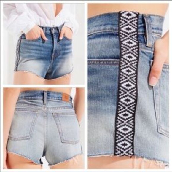 NWT BDG girlfriend highrise Jean Shorts‎ Distressed Hem and Patterned Trim 26 - Picture 1 of 11